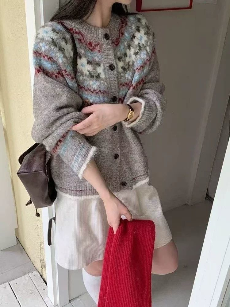 Fairisland Jacquard High-grade Sweater Coat